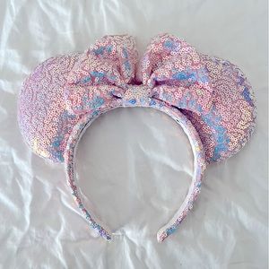 Disneyland Minnie Mouse pink ears